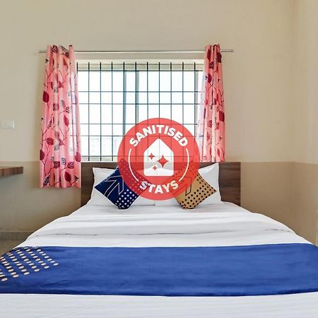 Spot On 76940 Sri Annapoorneshwari Residency Boarding & Lodging Otel Hassan Dış mekan fotoğraf