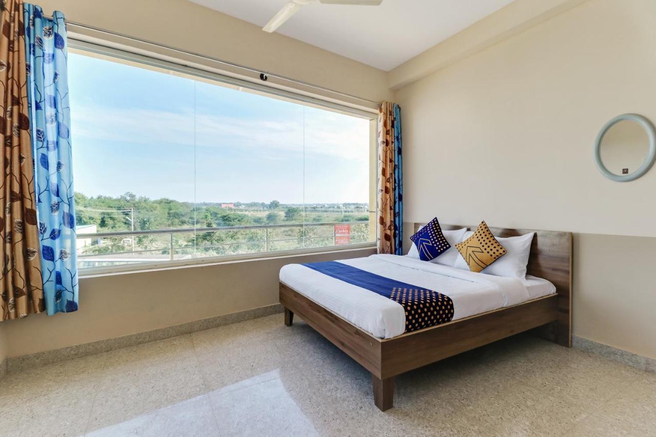Spot On 76940 Sri Annapoorneshwari Residency Boarding & Lodging Otel Hassan Dış mekan fotoğraf