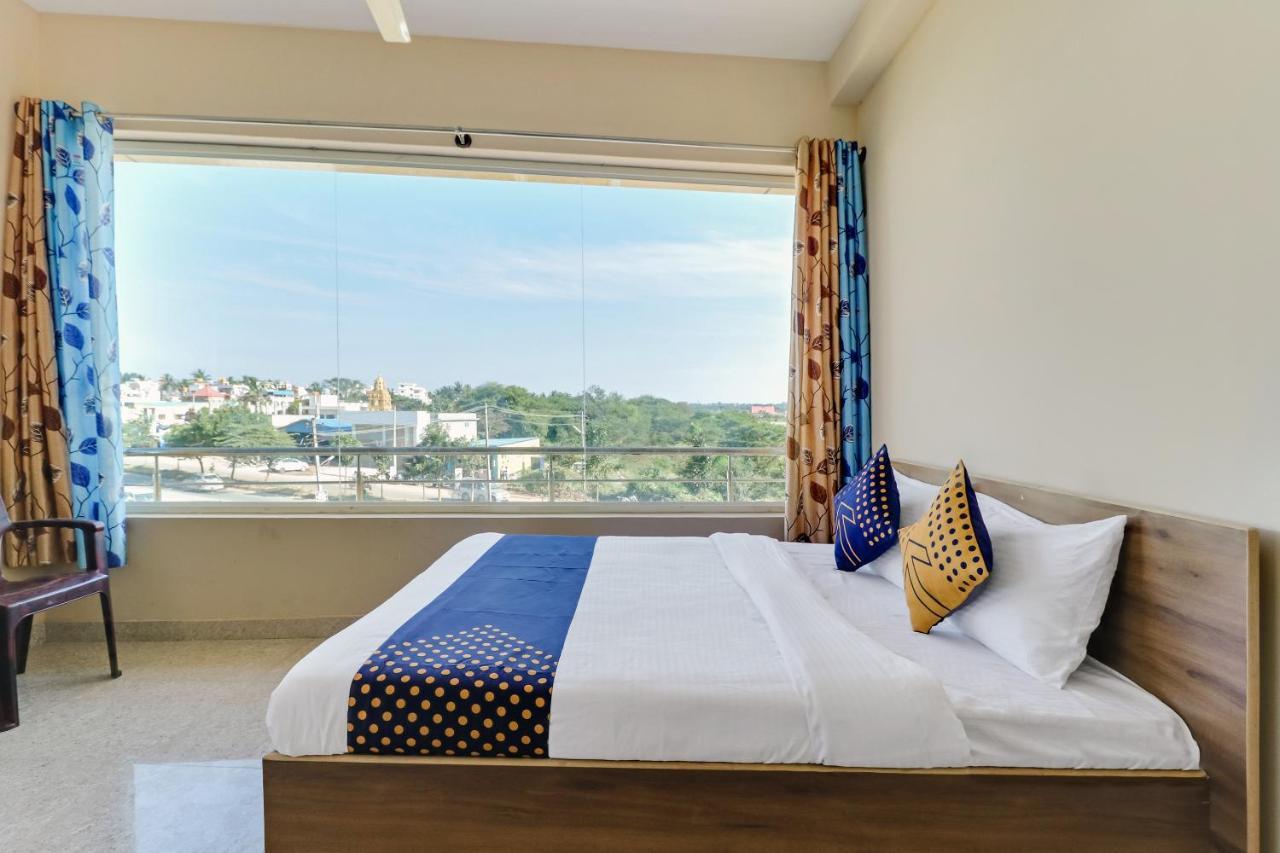 Spot On 76940 Sri Annapoorneshwari Residency Boarding & Lodging Otel Hassan Dış mekan fotoğraf